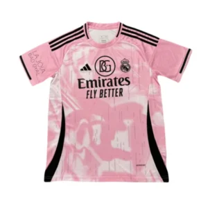 Real Madrid x Bad Gyal camiseta